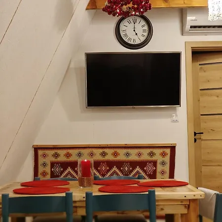 Siodme Niebo W Gorach דוז'ניקי ז'דרוז'